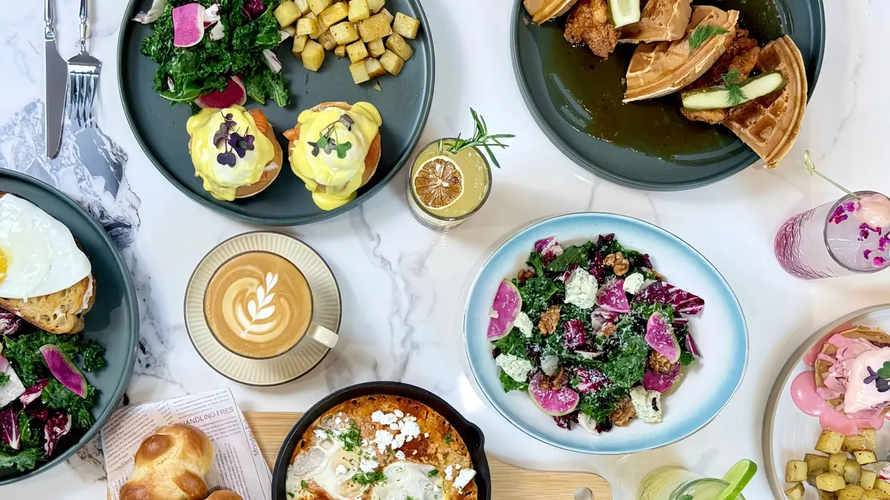 Cafe 85 - Downtown, Toronto, ON