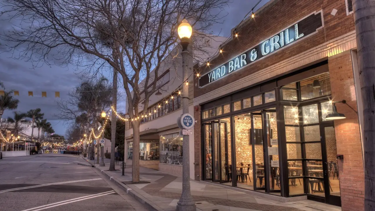 Yard Bar & Grill, Ventura, CA