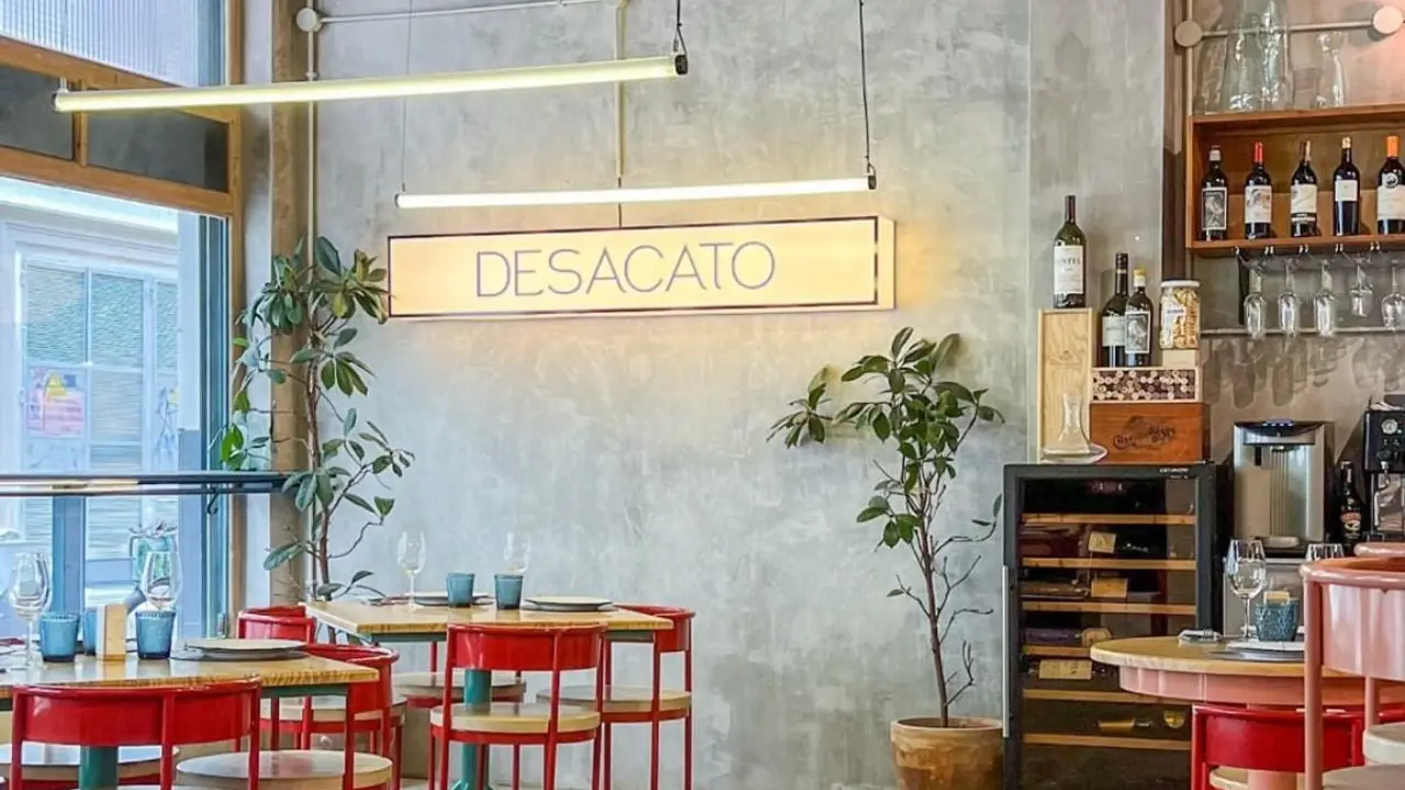 Desacato, Seville, AN