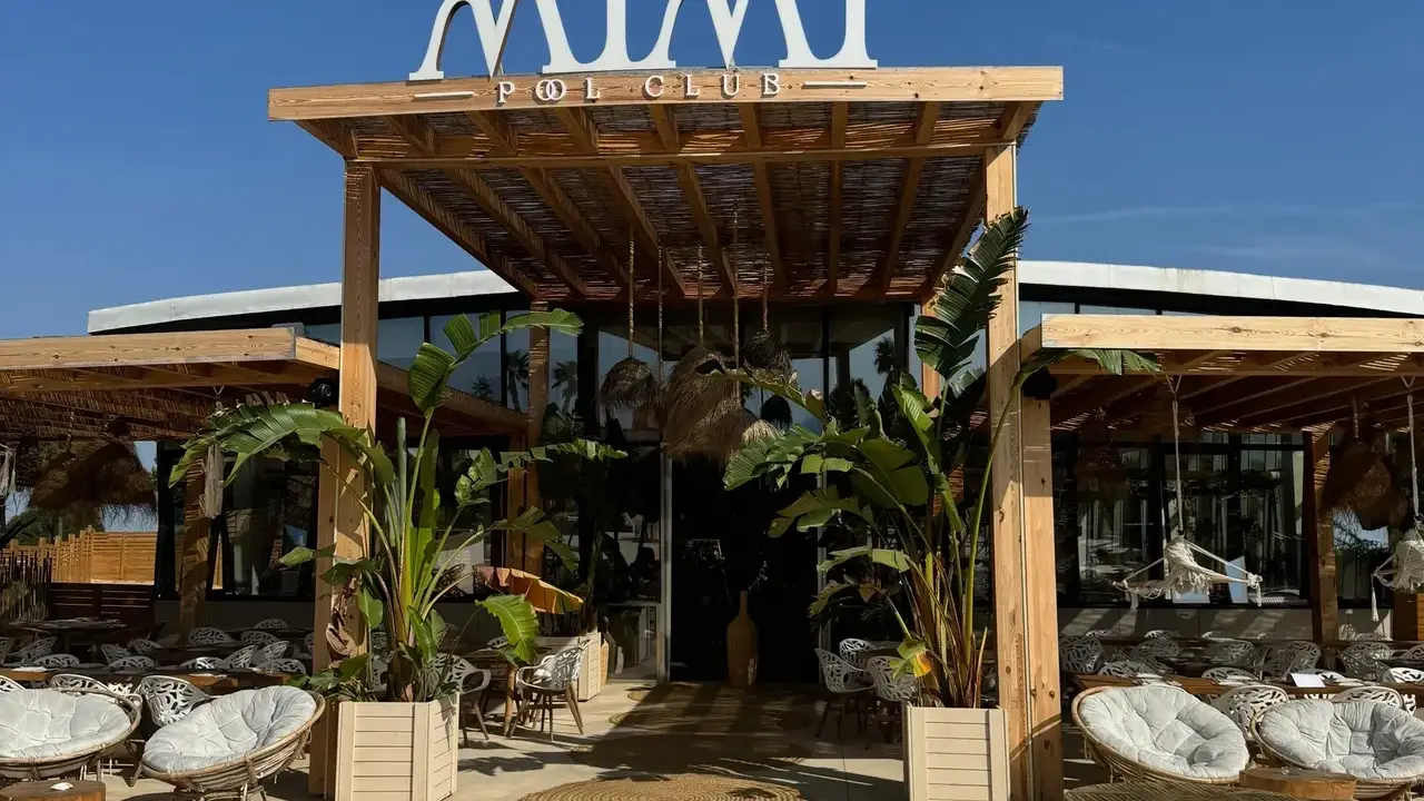 Mimi Pool Club, Chiclana de la Frontera, Cadiz