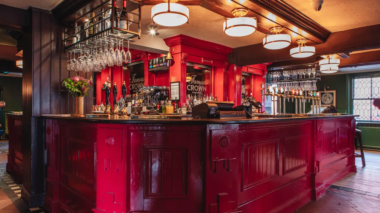 Famous Crown, Manchester, ENG