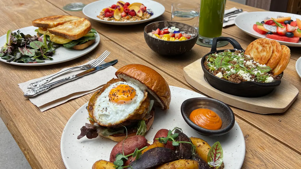 Vegetarian Restaurant Miami - Flora Plant Kitchen, Miami, FL
