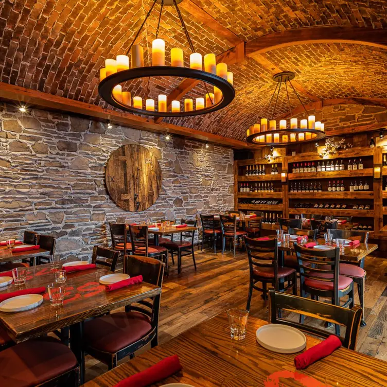 Davanti Enoteca - Western Springs, Western Springs, IL