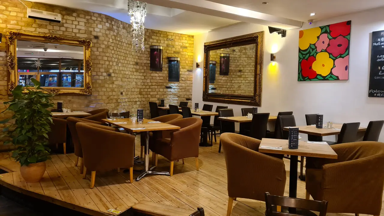 Our relaxed, comfortable interior. - Trio Pizzeria, London, 