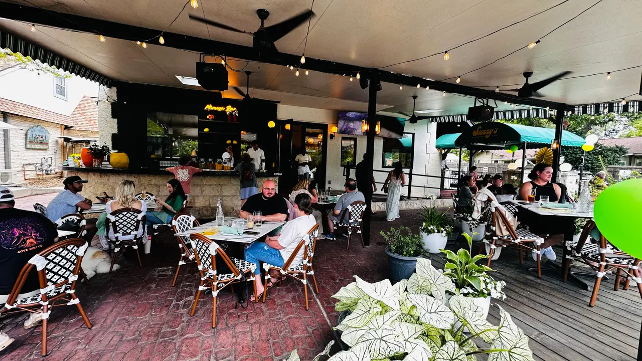 Sunny's All Day Brunch & Bar, Boerne, TX