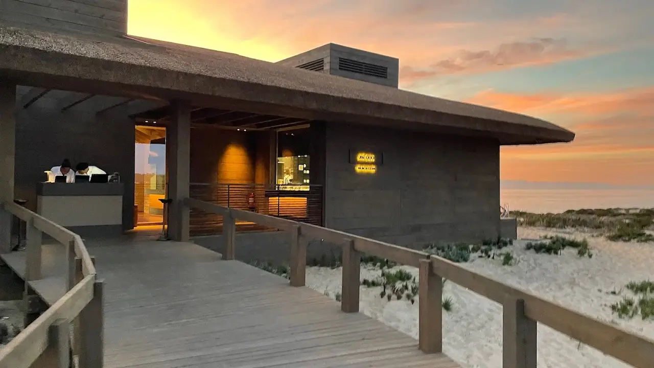 Beach Club Restaurant Entrance - JNcQUOI Beach Club, Setubal, Setubal