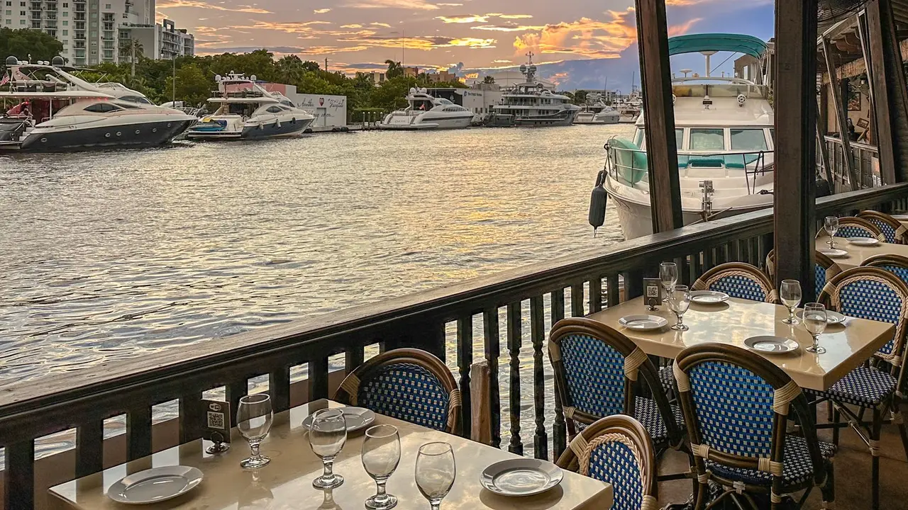 Casablanca Seafood Restaurant  - Casablanca Seafood Bar & Grill, Miami, FL