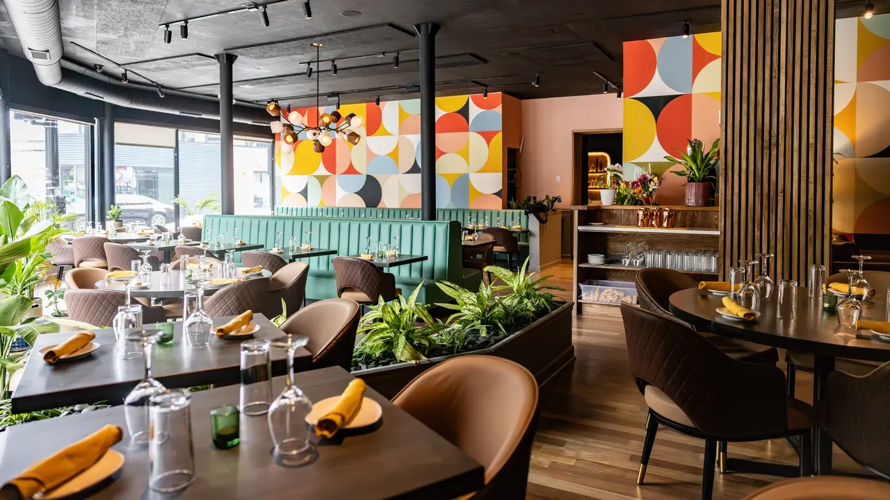 The Dining Room - Felix Modern American Dining, Chicago, IL