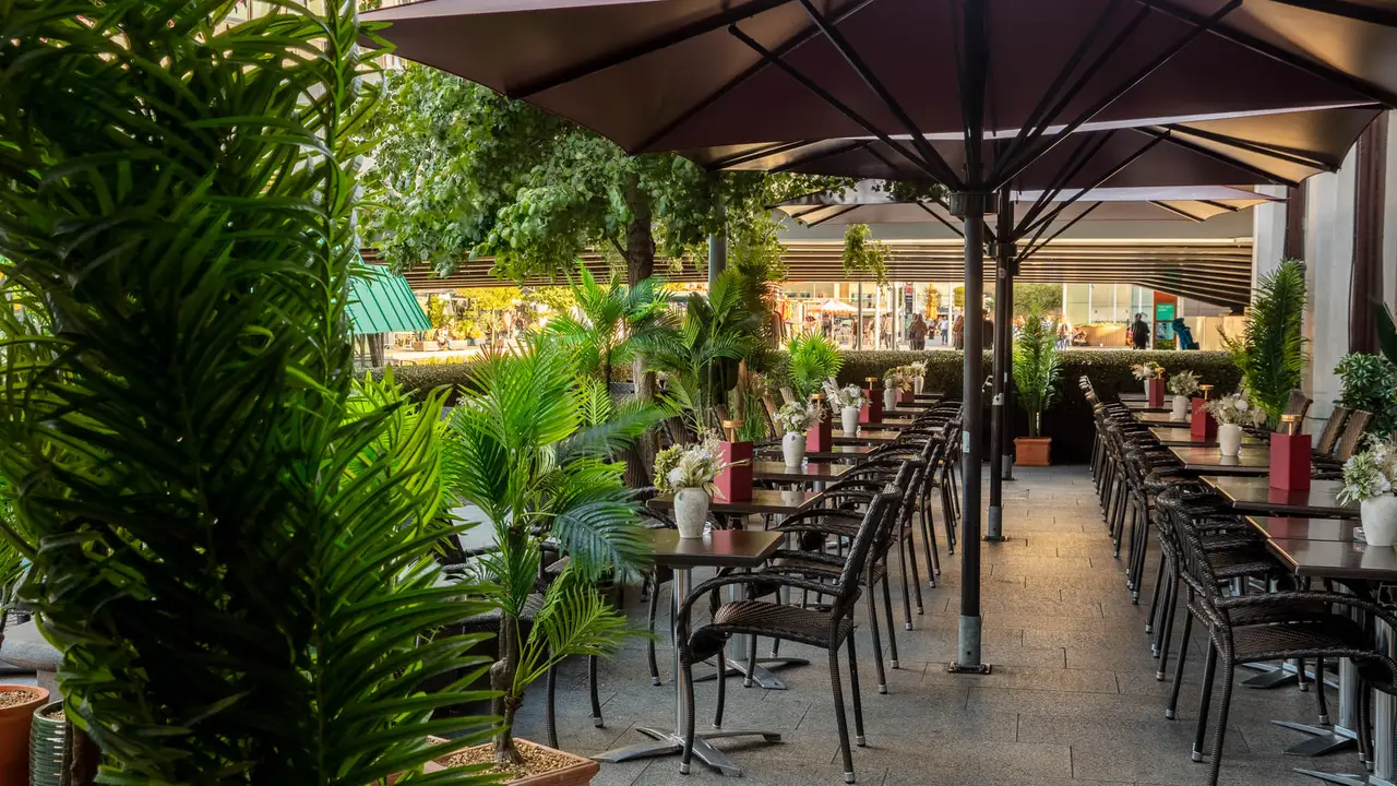 Refined Modern British Restaurant - Smith's Bar & Grill, London, 