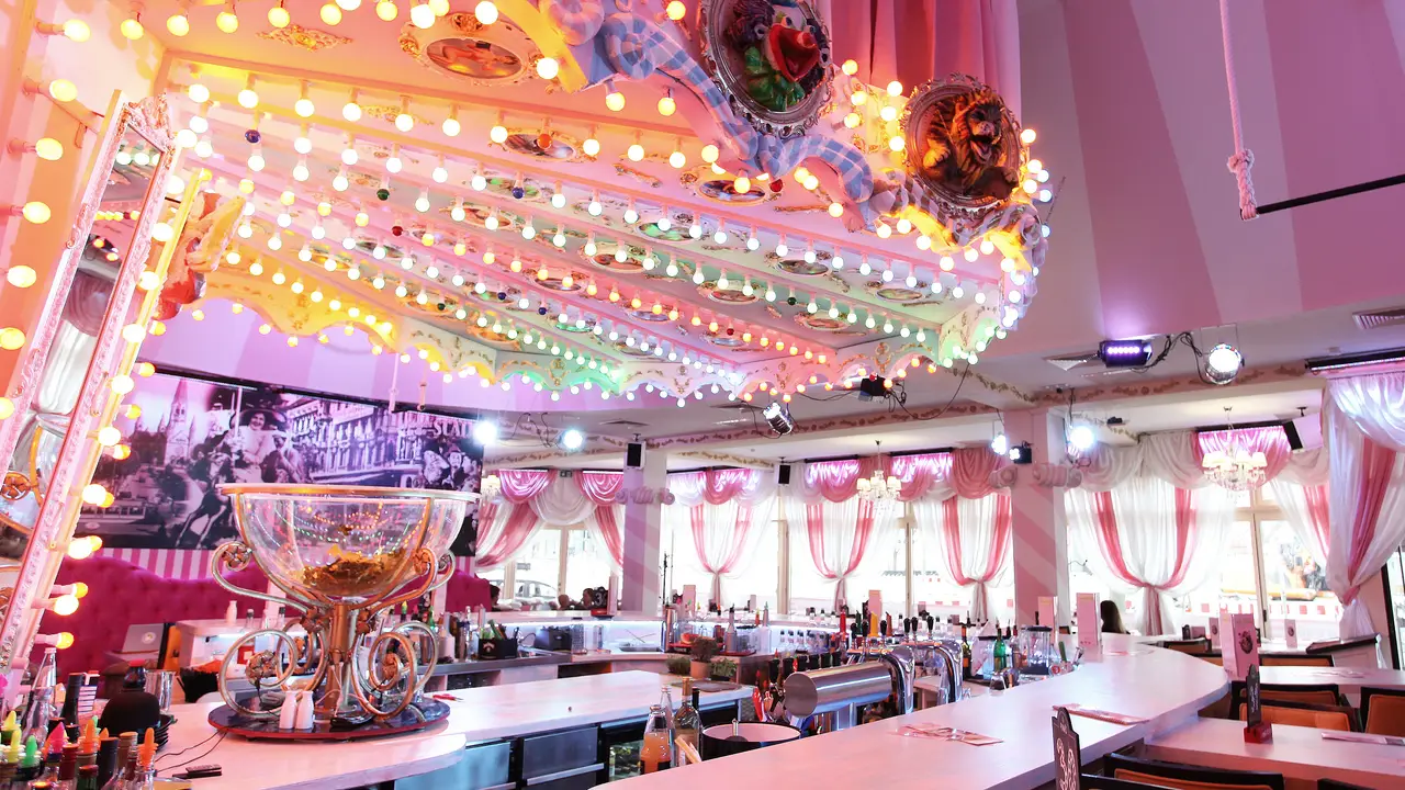 Deutsches Restaurant Show Bar und Berliner Cafe` - Wilde Matilde, Berlin, BE