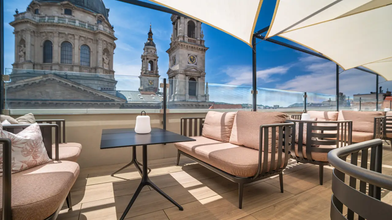 ISSEI Skybar & Restaurant, Budapest, Budapest