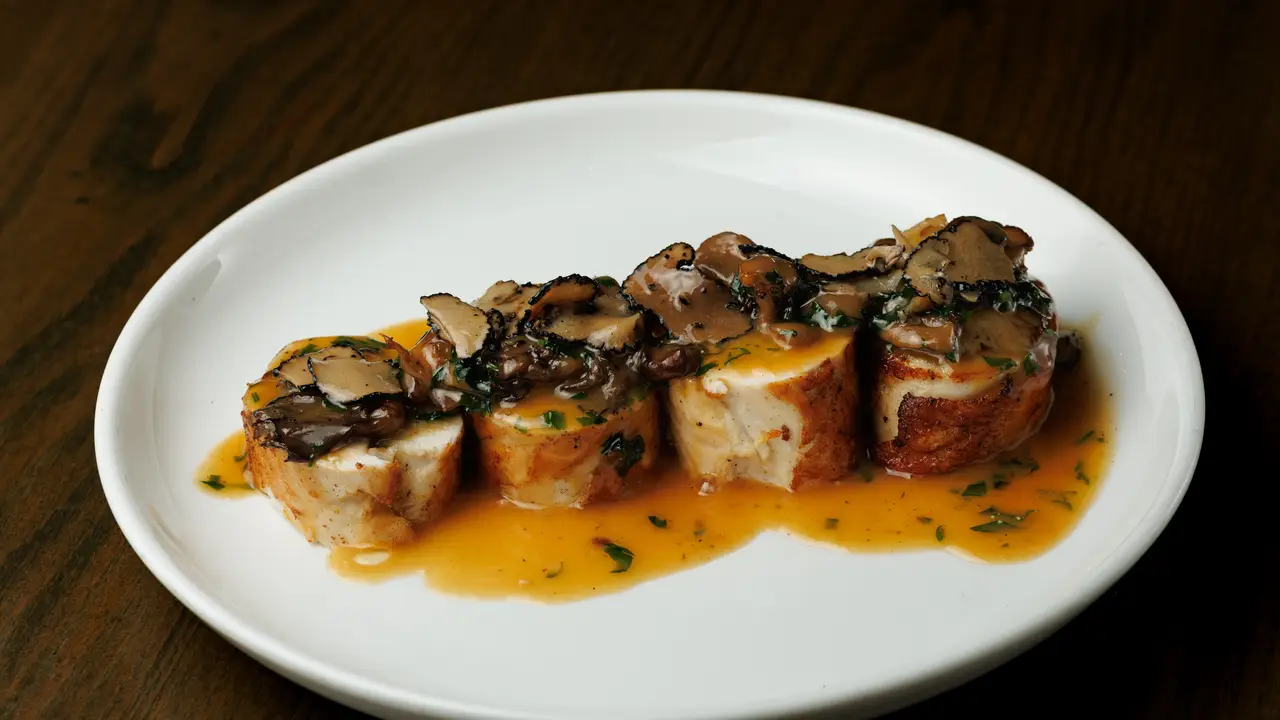 Rollè di Chicken & Tartufo - Via 13, New York, NY