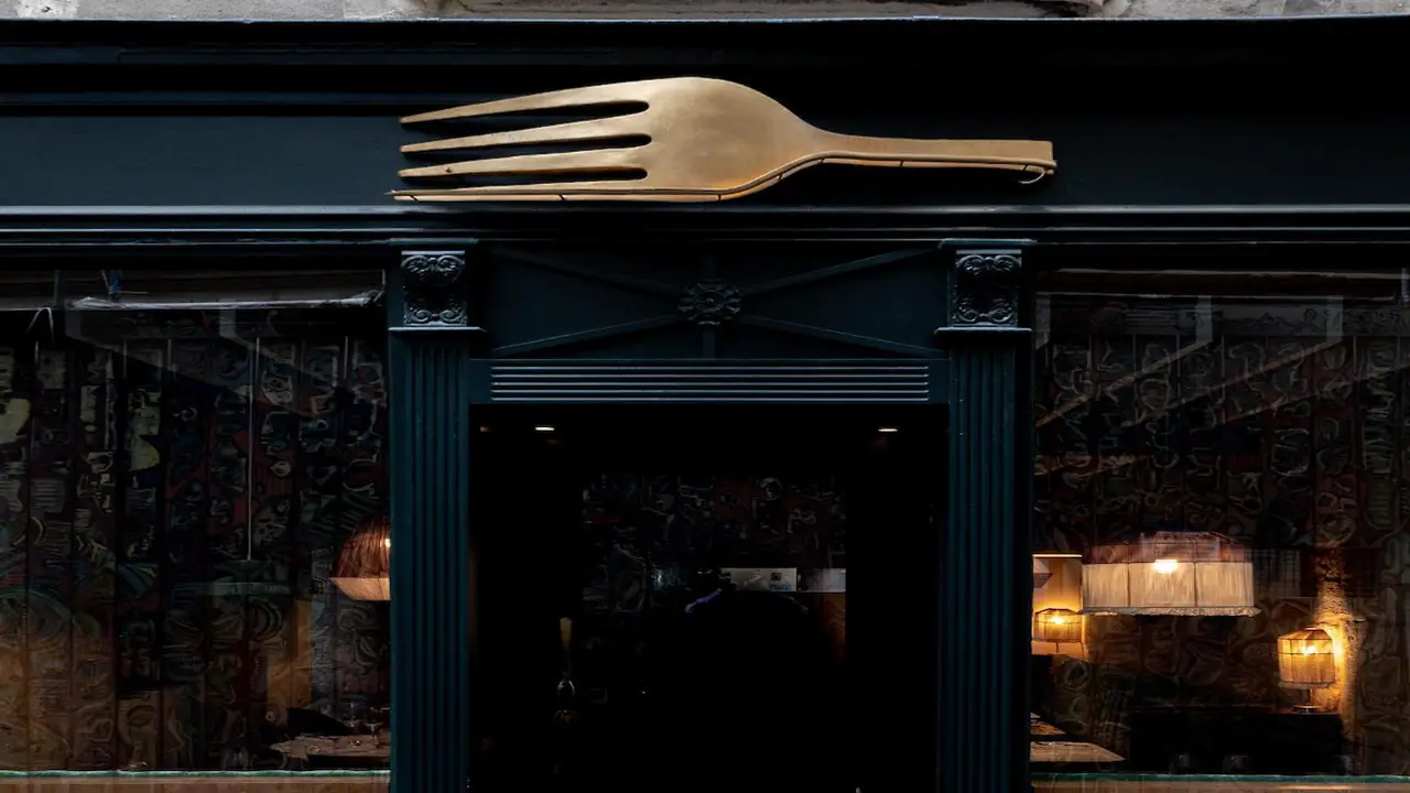 Screenshot -- At - Le Christine, Paris, Ile-de-France