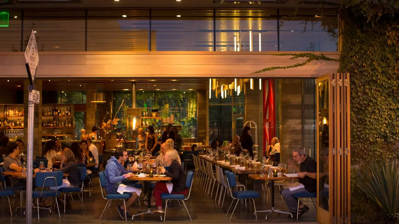 Open-air dining at Spoonbar restaurant  - Spoonbar - h2hotel, Healdsburg, CA