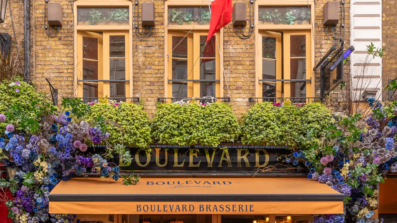 Boulevard Brasserie, London, 