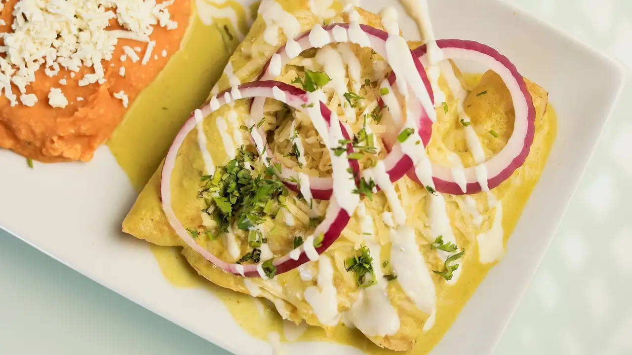 Deliciosos Chilaquiles en Salsa Poblana - Happy Love, Torreón, COA