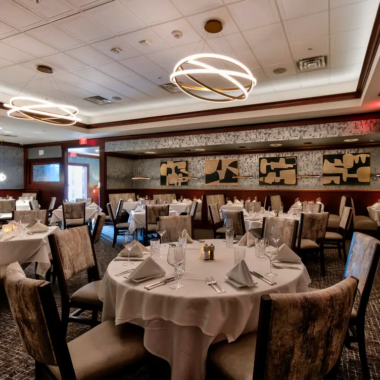 Ruth's Chris Steak Steak Restaurants With Outdoor Seating