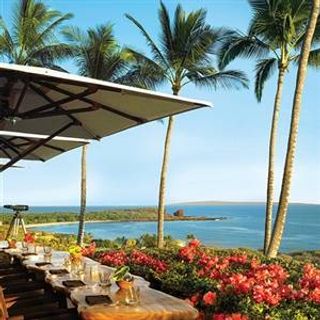 VIEWS - Four Seasons Lanai