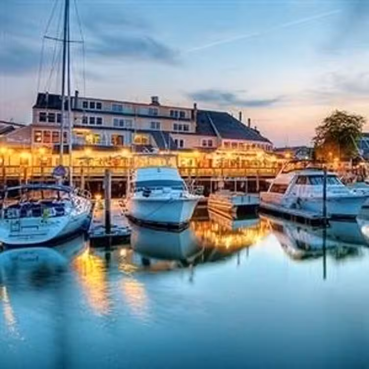 Victorias Station & Vic's Boathouse - Permanently Closed, Salem, MA