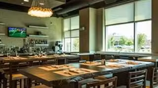 A photo of River Rock Kitchen-Westin Wilmington restaurant