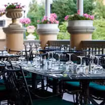 A photo of Roberts Restaurant at the Omni Shoreham restaurant