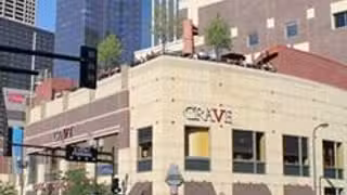 Een foto van restaurant CRAVE - LaSalle Plaza
