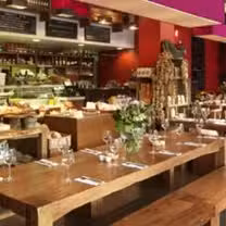 A photo of Del Aziz - Swiss Cottage restaurant
