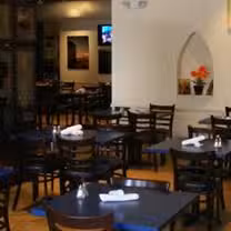 Una foto del restaurante Yanni's
