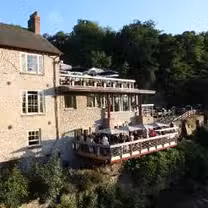 A photo of The Charlton Arms restaurant