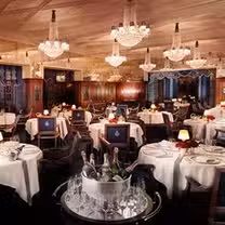 Een foto van restaurant George V at Ashford Castle