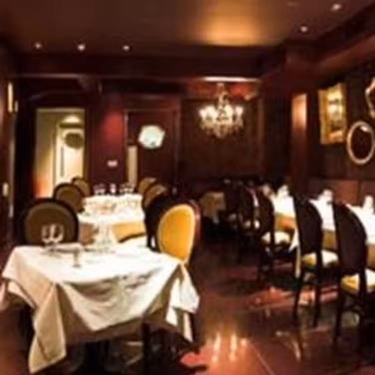 Interior - Noura Mayfair, London, 
