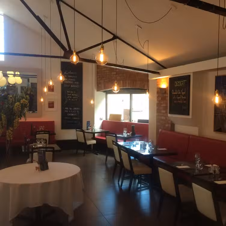 Interior - L'Estuaire Restaurant, Topsham, Devon