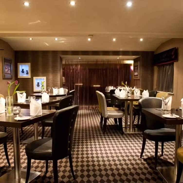 Binnenkant - L3 Lounge Bar and Grill @ the Best Western Feathers, Liverpool, Merseyside