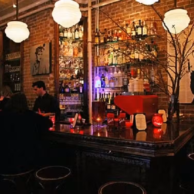 Binnenkant - Peri Ela, New York, NY