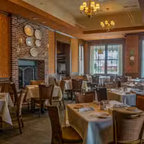 A photo of Grace's restaurant