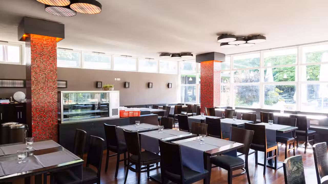 Binnenkant - Schoenbrunn Restaurant, Berlin, BE