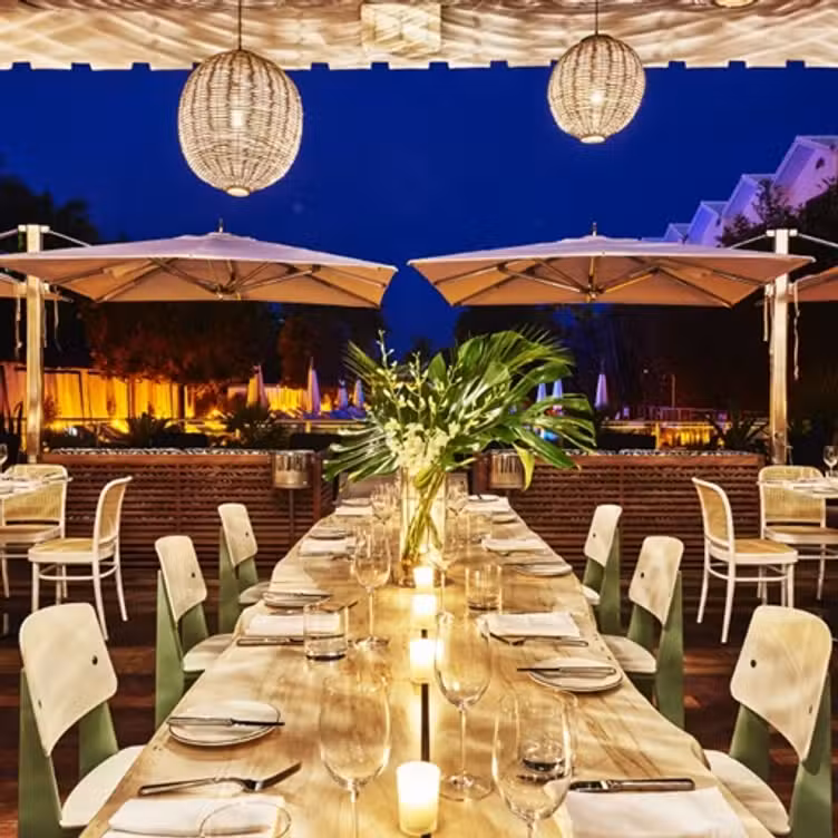 Nautilus Cabana Club, Miami Beach, FL