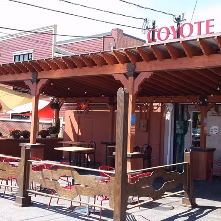 Buitenkant - The Coyote Cafe, Hamburg, NY