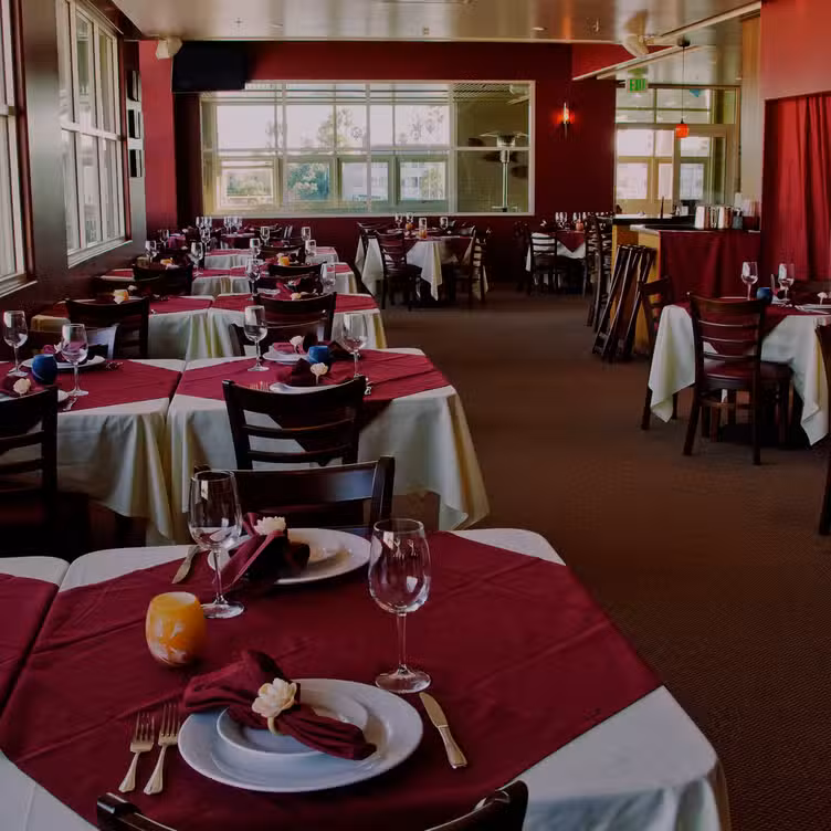 Interior - Moqueca Brazilian Cuisine, Oxnard, CA