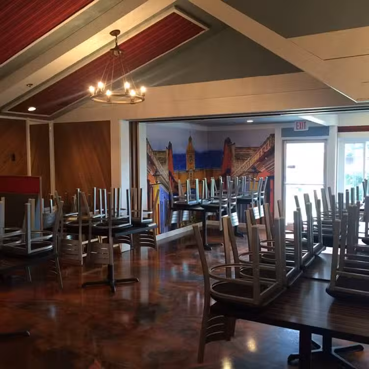 Interior - Salsa Fresh - Permanently Closed, Salt Lake City, UT