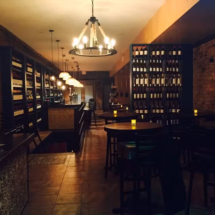 Binnenkant - Ada Wine Bar - Permanently Closed, New York, NY