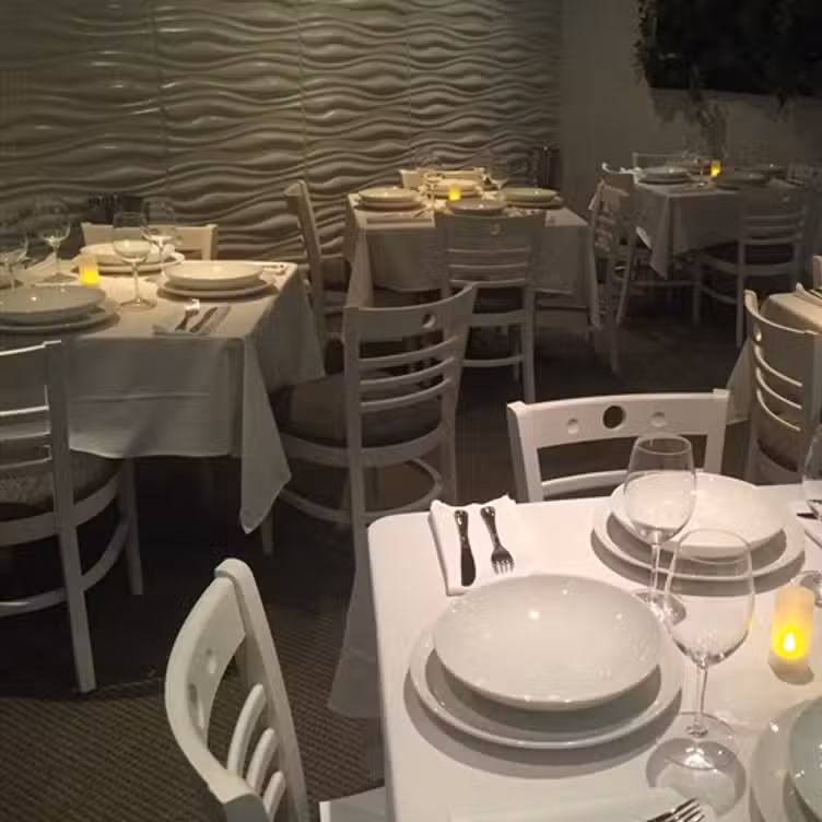 Binnenkant - Bella Fresco Cafe-Uptown, Charlotte, NC
