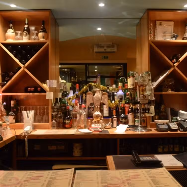 Asha Tandoori, Hayes, Greater London