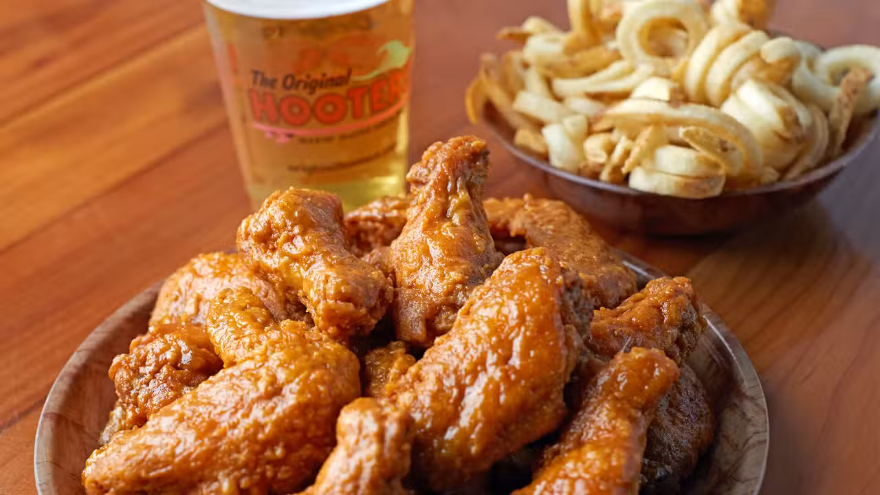 Hooters Channelside, Tampa, FL