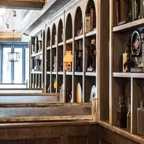 A photo of Hudson Hound restaurant