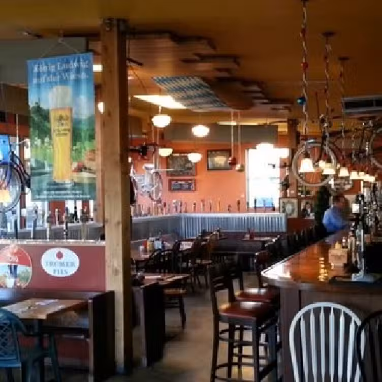 Interior - Whistle Stop Ale House, Renton, WA