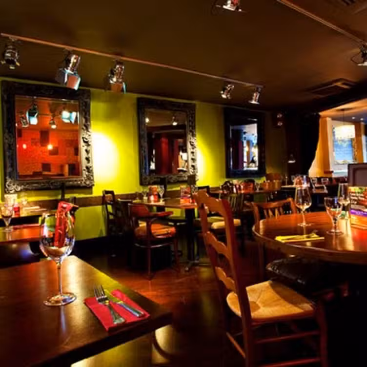 Interior - Zingara, London, 