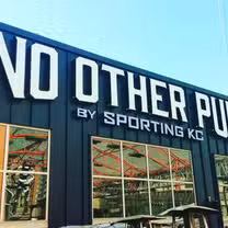 Una foto del restaurante No Other Pub