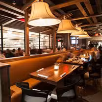Una foto del restaurante Nick's Manhattan Beach