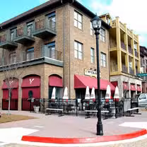 A photo of McCray's Tavern - West Village restaurant